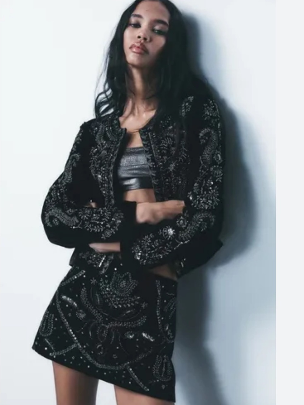 NEW ZARA EMBROIDERED VELVET SKIRT SIZE S
🚨 NO DISCOUNT ON THIS SKIRT - Picture 5 of 9